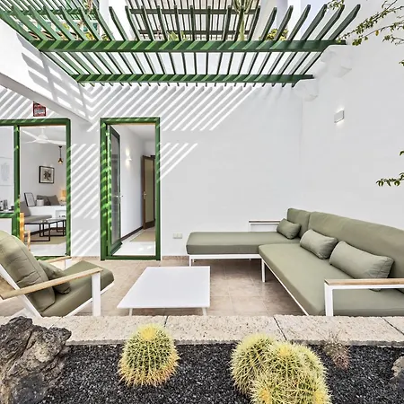 Casahost Salted House Beachfront Apartment