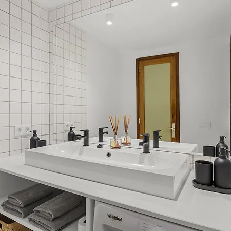 Casahost Salted House Beachfront דירה קוסטה טגוויסה