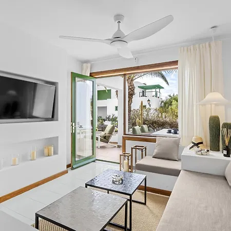 Casahost Salted House Beachfront דירה