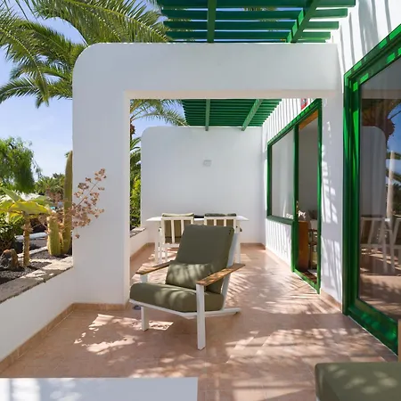 Casahost Salted House Beachfront Apartamento Costa Teguise